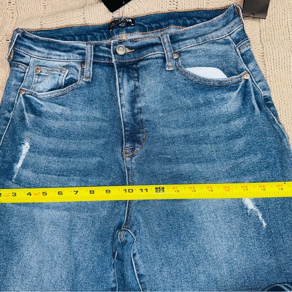 Fashion Nova Blue Distressed Boyfriend Jeans - Picture 3 of 6